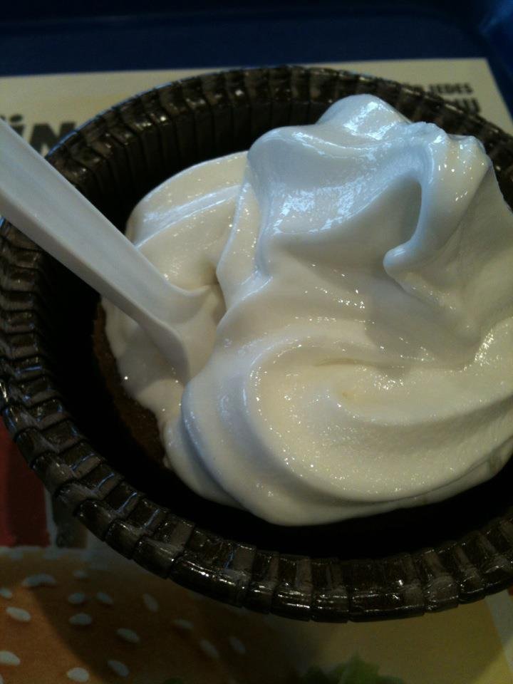 sundae-eisbecher-bk-dpetereit