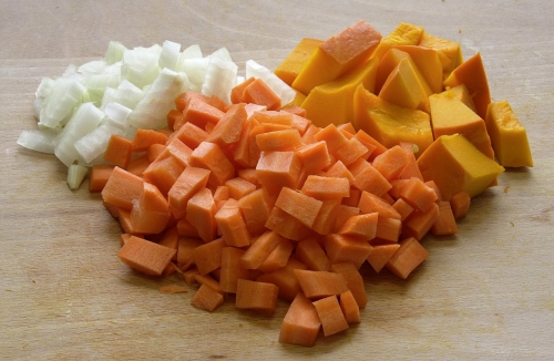 k%c3%bcrbissuppe_zutaten_hg_lebenslang